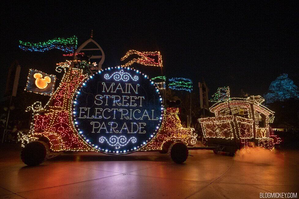 main-street-electrical-parade-